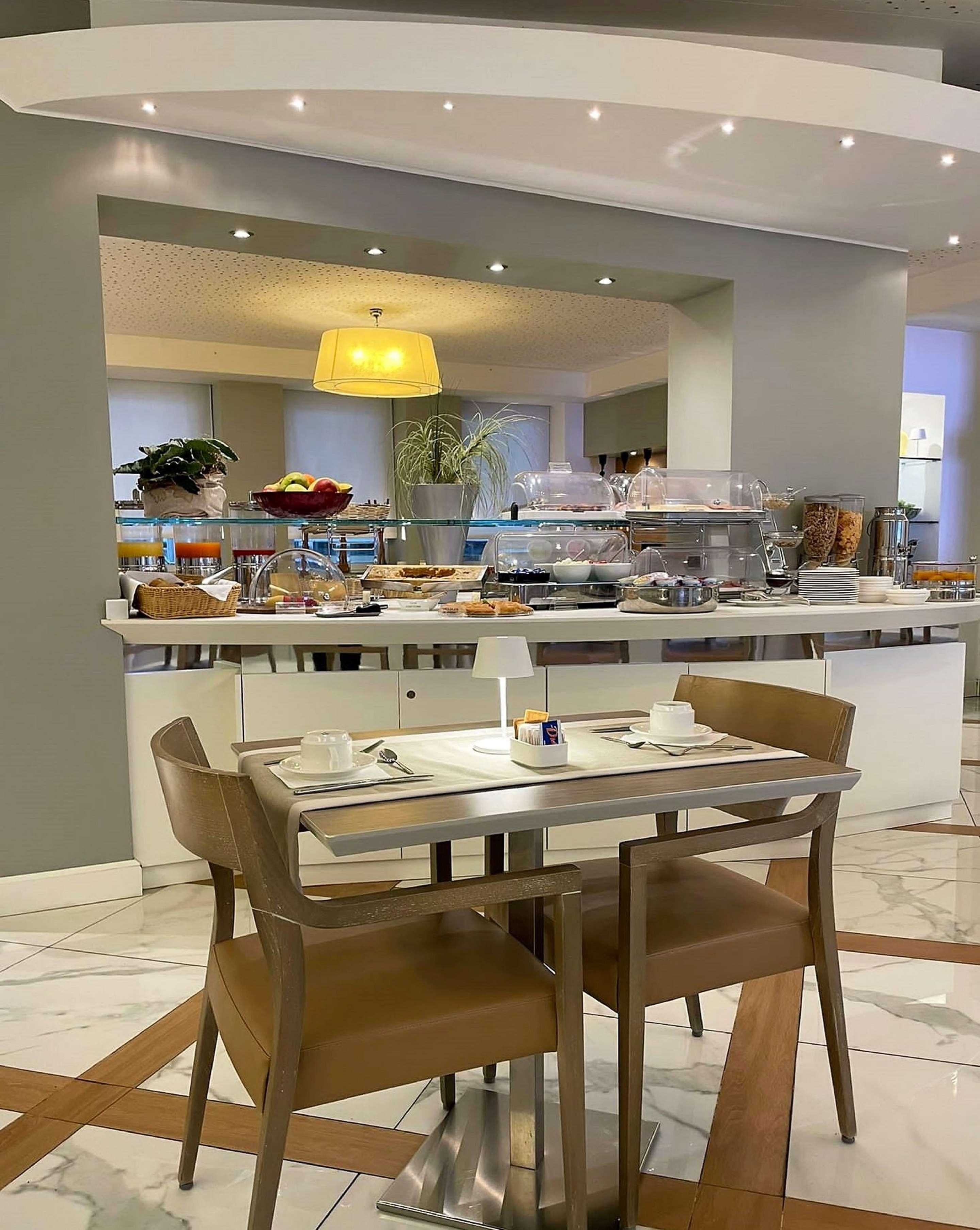 Western Hotel 4*